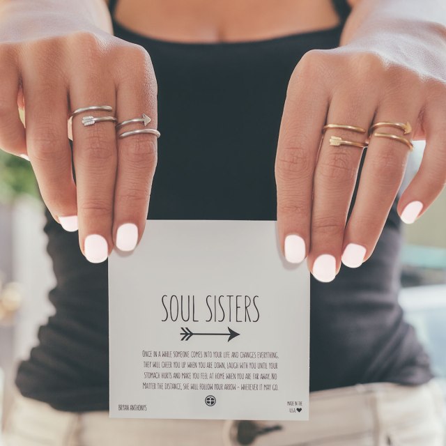 soul-sisters-rings-gold-silver-model